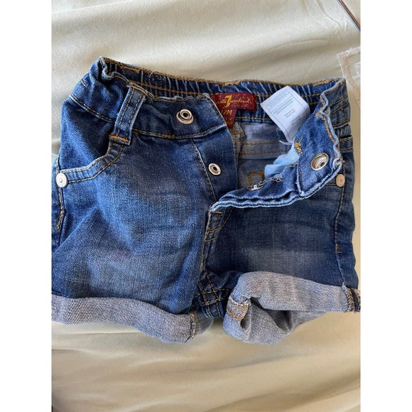 7 for all Mankind Medium-Wash Denim Rolled Bottom Shorts - Picture 8 of 9